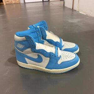 Air Jordan 1 Retro High OG ‘UNC’